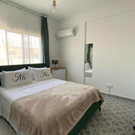 Simple One Bedroom Flat In Engomi Exterior photo