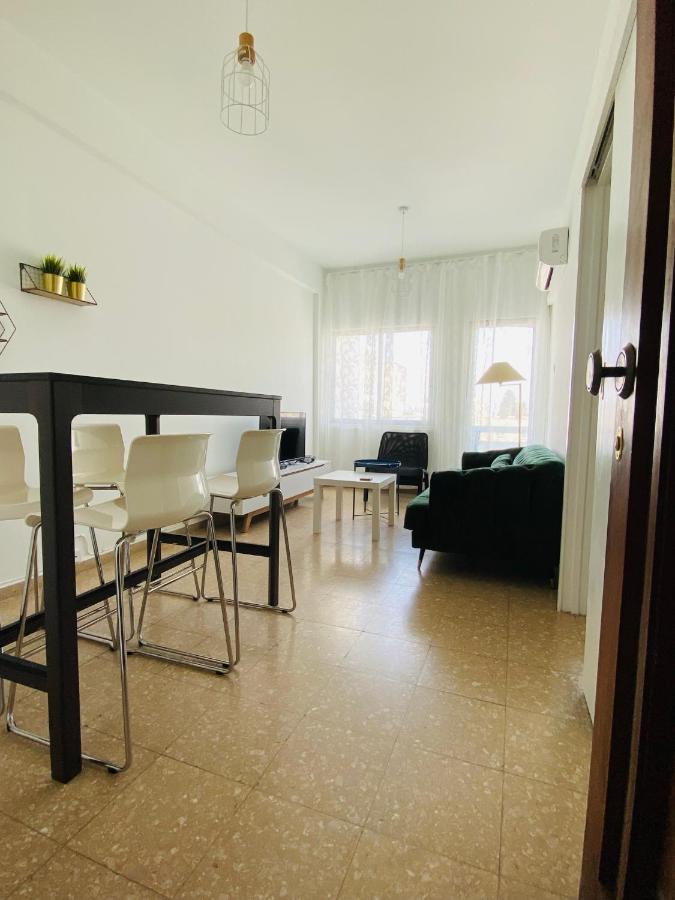 Simple One Bedroom Flat In Engomi Exterior photo